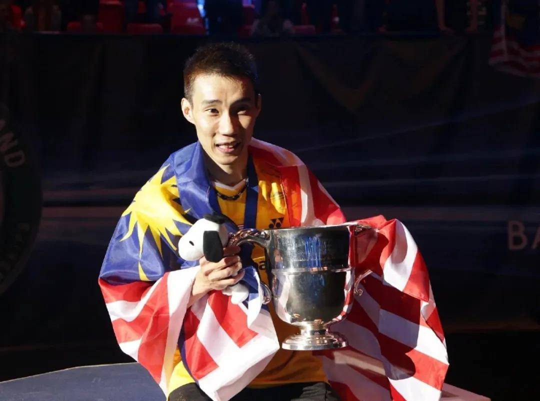 英格兰羽毛球队险胜法国羽毛球队,李宗伟送出助攻的简单介绍 英格兰羽毛球队险胜法国羽毛球队,李宗伟送出助攻的简单介绍