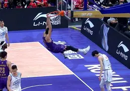 米兰捕鱼-DFM逆转WBG,Caps三分雨点燃全场