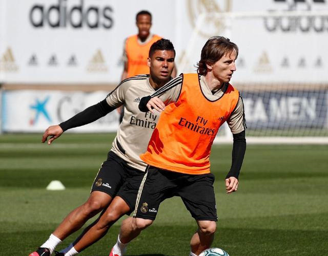 中国米兰体育-包含皇马轻取瑞典，博格巴关键制胜的词条