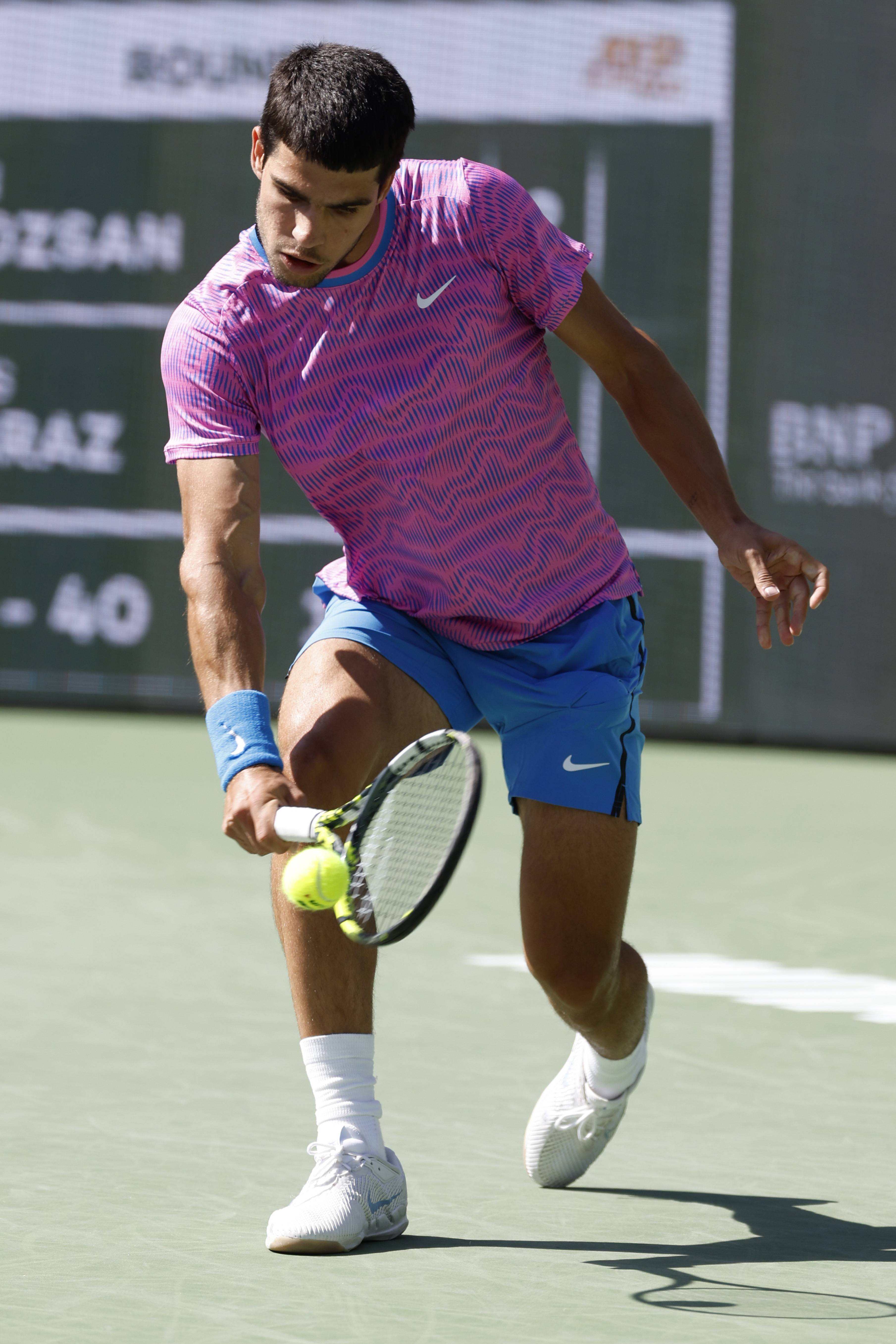 西班牙网球队强势日本网球队，阿尔卡拉斯统治全场的简单介绍