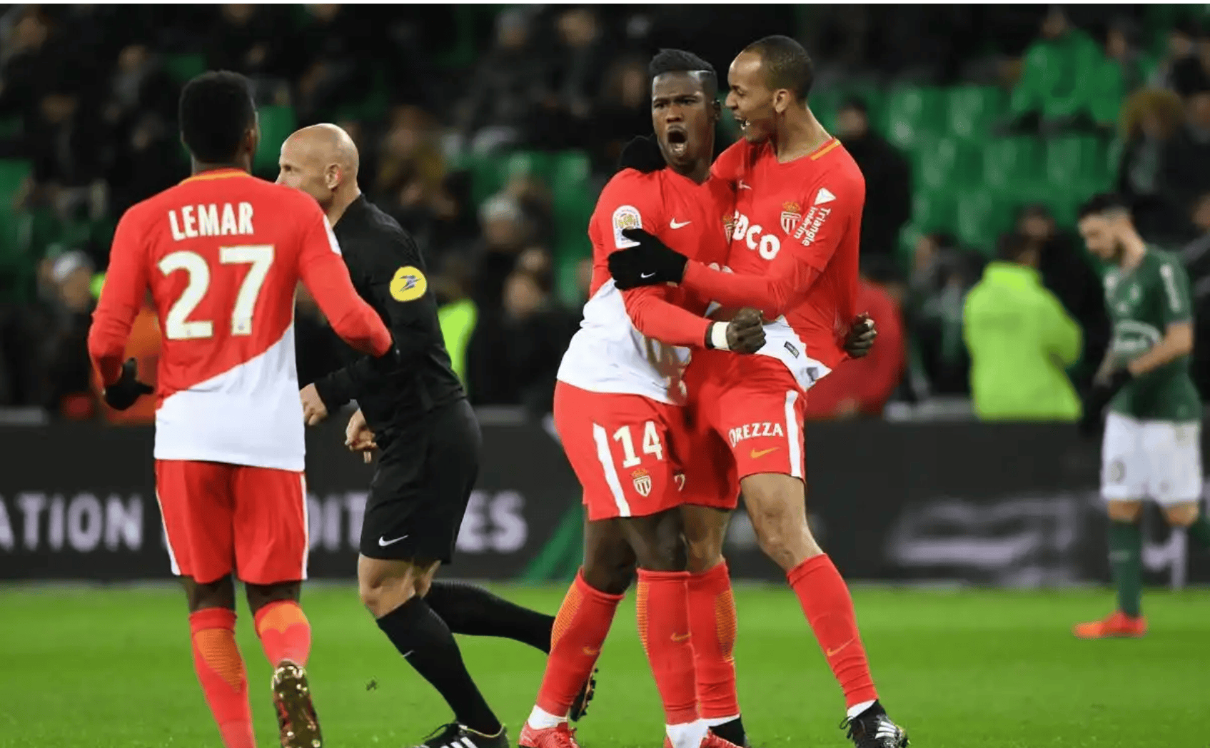 包含摩纳哥客场战平南特，争夺欧战资格的词条