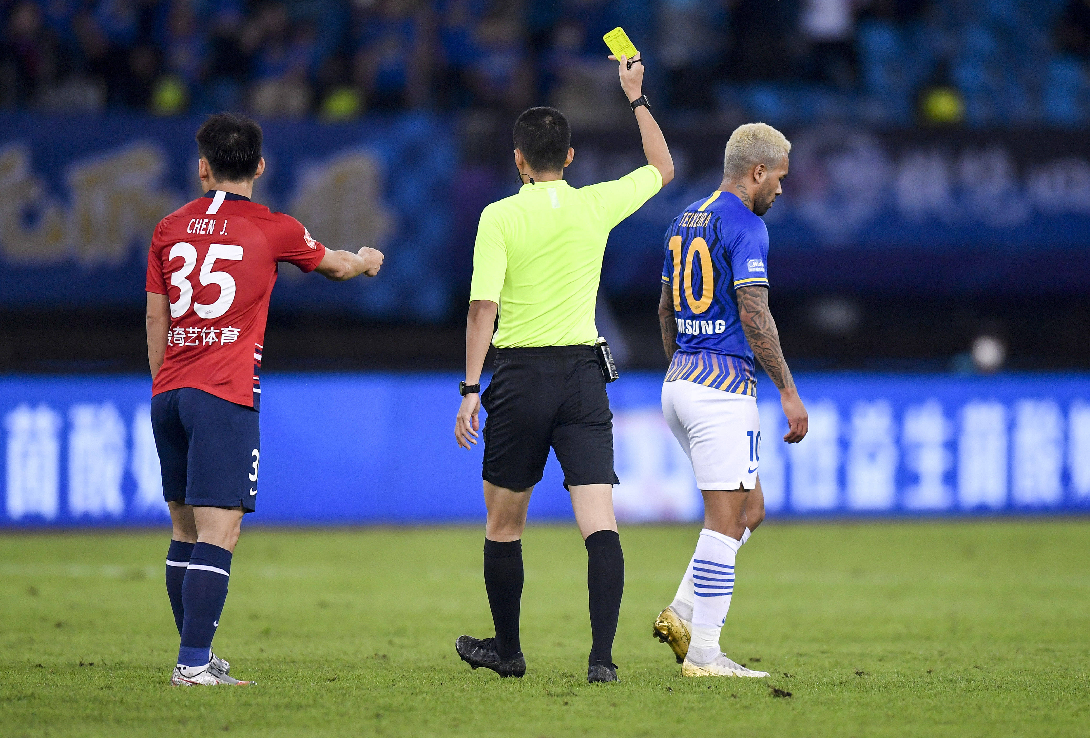 中国米兰体育-包含江苏苏宁客场胜浙江绿城，豪取联赛五连胜！的词条