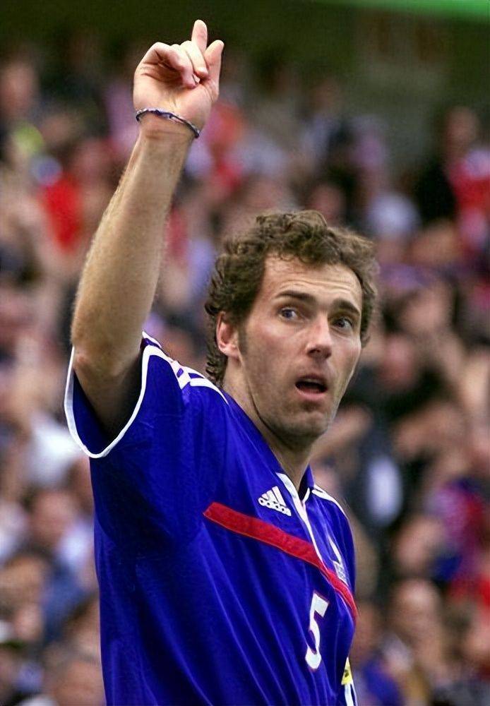 欧洲俱乐部签约瑞典中场，中场组织能力将更胜以往？的简单介绍